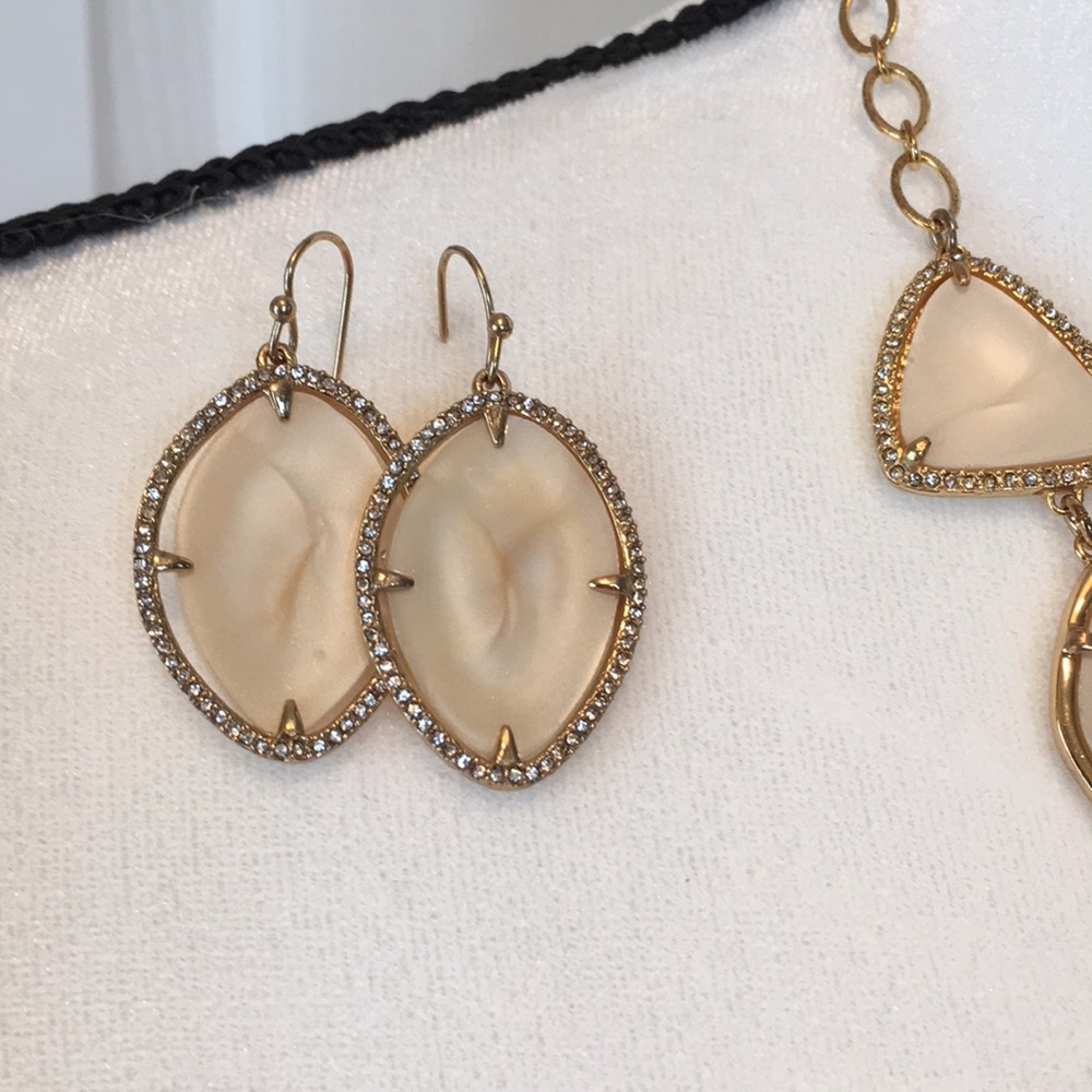 Stella & Dot Fiona Bib Necklace and earrings - Picture 2 of 4